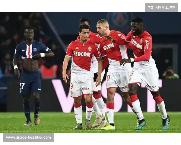 中小球队依赖低成本引援，朗斯1亿身价逆袭巴黎11亿豪阵